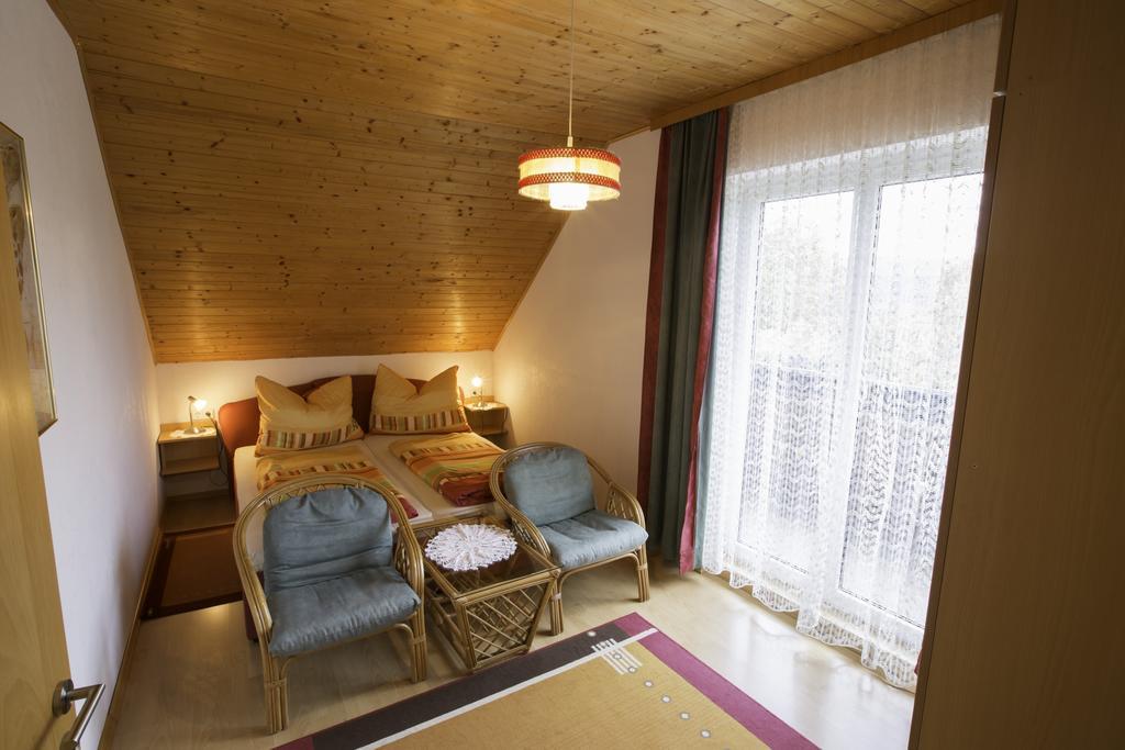 Wunderhof Villa Schiefling am See Room photo