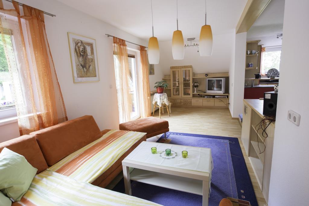 Wunderhof Villa Schiefling am See Room photo